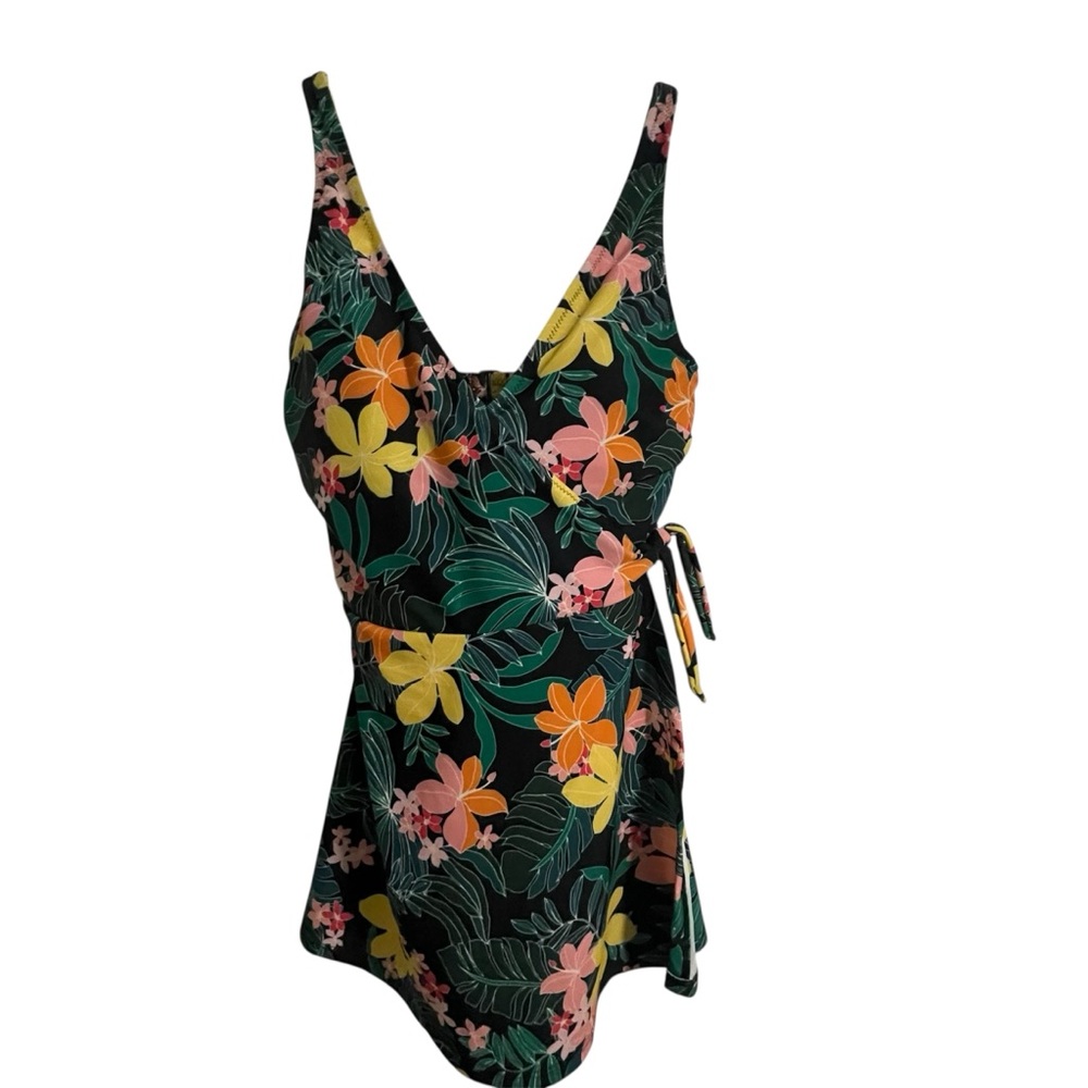 Old Navy Tropical Print One Piece with Attached Wrap Skirt Swimsuit - M - NWT
